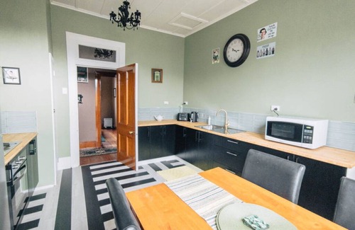 Owhango House | Ruapehu District's bespoke 5-star historic OLD POST OFFICE 6-7 Bdr Holiday Home