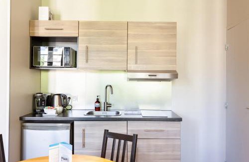 2nd Arrondissement Apartment | Ruby