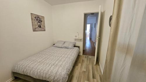 Front de Lac House | Ruby room - 20 min to Paris