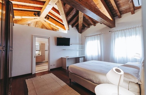 Badia Calavena Bed & Breakfast | Ruby, room with bathroom.Villa Riva, tranquility,at the foot of the Little Dolomites.