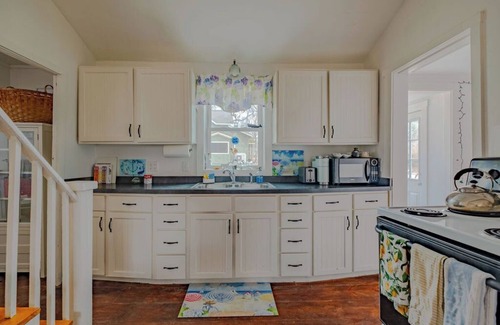 Peaks Island House | RubySayl Summary: Sim