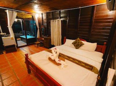 Phra Samut Chedi House | RUEN CHANG Riverside