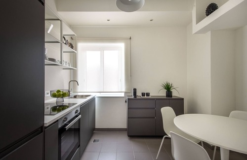 Ruggero Settimo Apartment | Ruggero City View apartment by Wonderful Italy