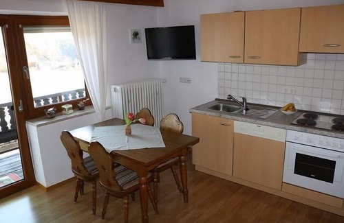Viechtach Apartment | Ruhig gelegene FeWo (40m2) mit Balkon