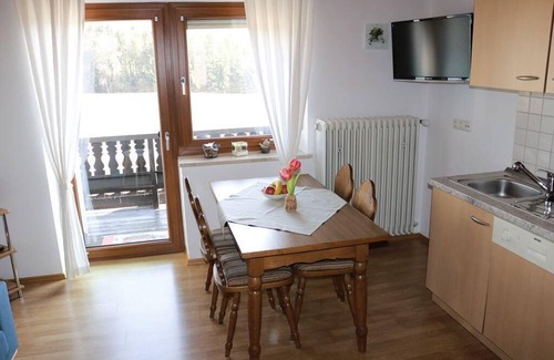 Viechtach Apartment | Ruhig gelegene FeWo (40m2) mit Balkon