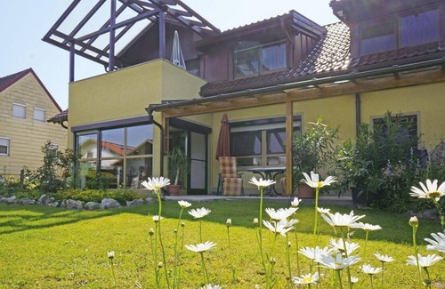 Bad Fuessing Apartment | Ruhig gelegene Wohnung mit großzügiger Terrasse und Wintergarten