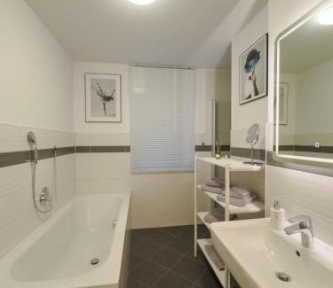 Jena-Zentrum Apartment | Ruhig gelegenes 3-Raum City App Jena