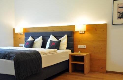 Marlengo Apartment | Ruhige Ferienwohnung mit Garten und Garage in Privatvilla
