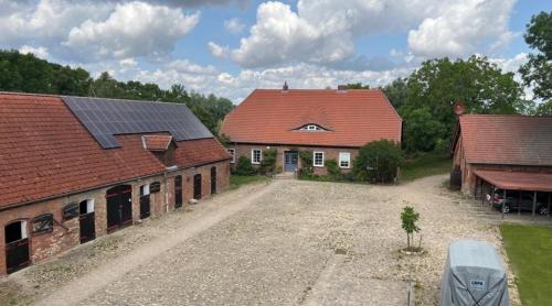 Plath Apartment | Ruhige FeWo im Nussbaumhof - Komfort & historisches Ambiente