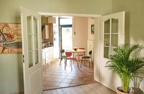 Schwerin Apartment | Ruhige zentrale 2 Zimmer Wohnung mit Balkon in Schwerin