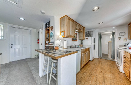Ruidoso Cabin | Ruidoso Cabin w/Decks ~ 1 Mi to Downtown!