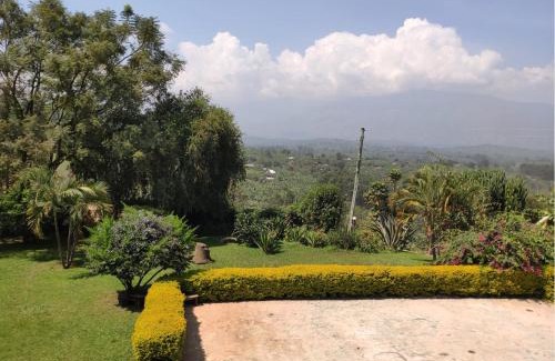 Kitojo House | Rujuna Hilltop Guesthouse