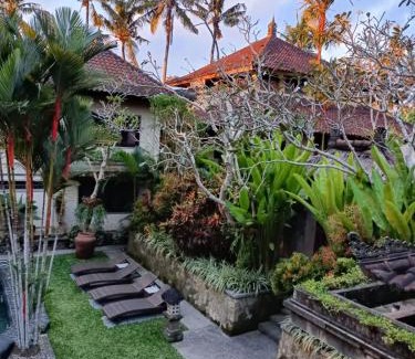 Lodtunduh House | RUNA Artisan's Villa