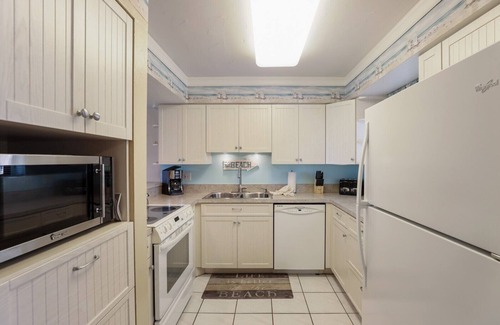 Bradenton Beach Condo | Runaway Bay 212 by Duncan Real Estate