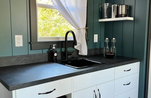 Okanagan-Similkameen Cabin | Runaway Express Coach