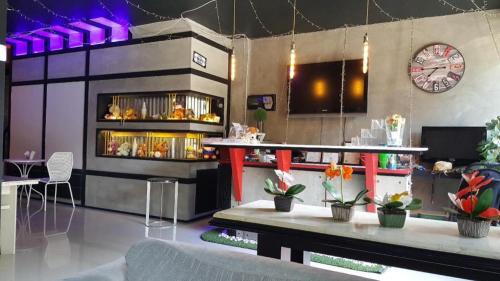 Ban Bang Saen Hotel | RungRoj Panich Hotel