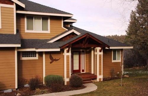 Klamath Falls House | Running Y Ranch Townhouse