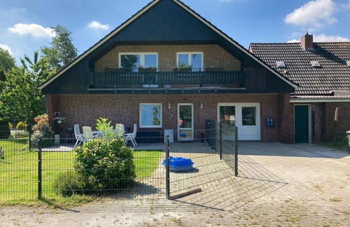 Großheide Apartment | Rural and central - vacation between moor and sea