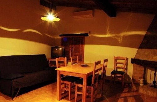 Navaconcejo Cottage | Rural apartment La Antigua Tahona for 3 people