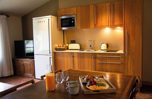 Porqueres Cottage | Rural apartment Mas Rovira for 4 people