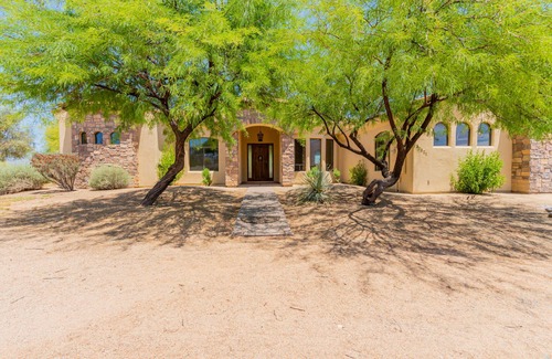 Rio Verde Foothills House | Rural area desert escape