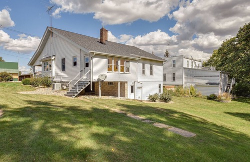 Biggsville Cottage | Rural Biggsville Vacation Rental w/Porch