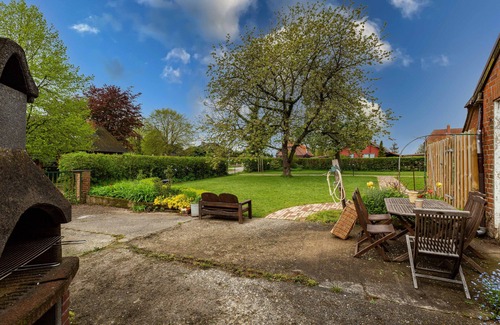Bosdorf Apartment | Rural charm, modern living under thatch in the old farmhouse