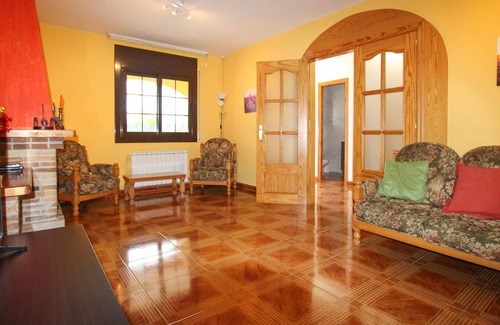 Sils House | Rural cottage with private pool.