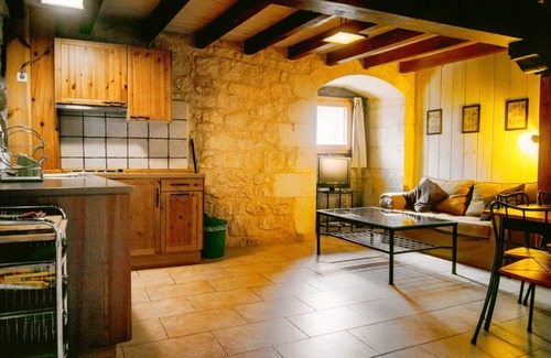 Quintana de Valdivielso Cottage | Rural accommodation Torre de San Martín for 2 - 15 people