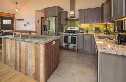 Bozeman House | Rural home on 5 acres w/incredible views minutes to Bozeman - Sypes Canyon Cabin