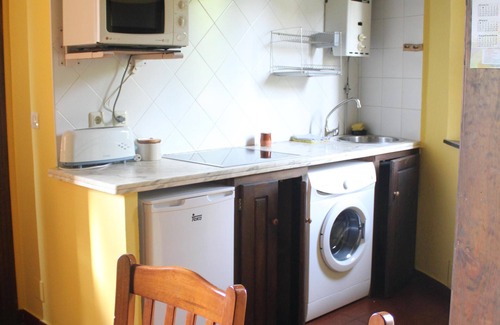 Ribadesella Apartment | Rural house (full rental) Los Silos de El Correntíu for 2 people