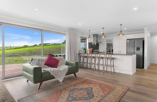 Hakaru House | Rural Mangawhai - Hakaru Holiday Home