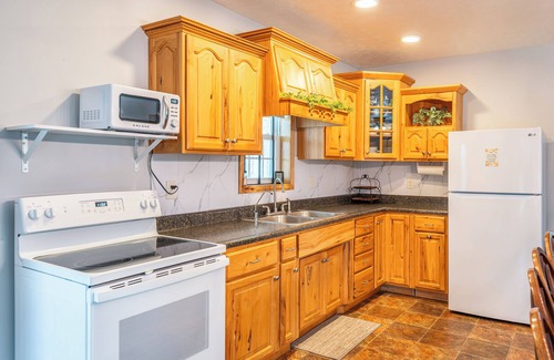 Elizaville Cabin | Rural, peaceful, sleeps 10