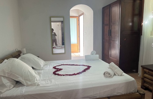 Sant Antoni de Portmany Bed & Breakfast | rural property ideal for couples who enjoy the natural surroundings and tranquility.