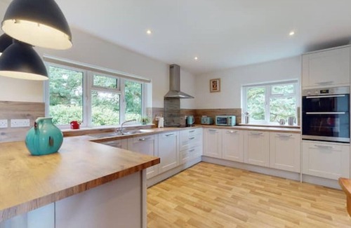 Littlehempston House | Rural renovated house with seasonal heated pool.