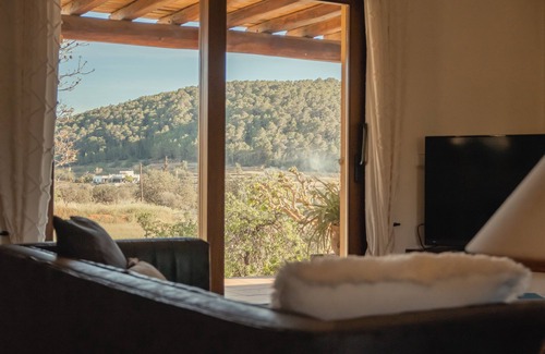 Sant Antoni de Portmany Villa | Rural villa, 5 mins - > Santa Gertrudis with Infinity Pool