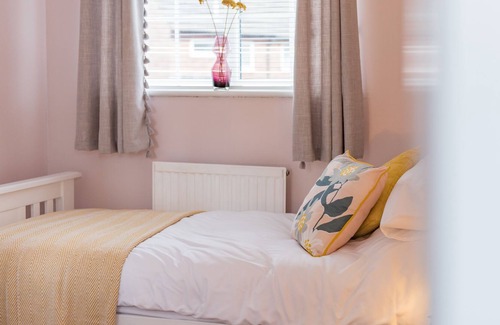 Sandwich House | Rushbrook is a lovely family holiday home, just a short walk into the historic town centre of Sandwi