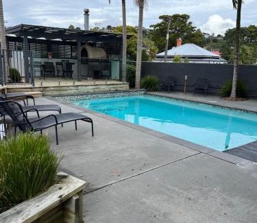 Russell Apartment | Russell Apartment - Unit 1