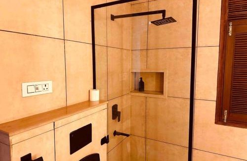 Mahipalpur Apartment | Russet House