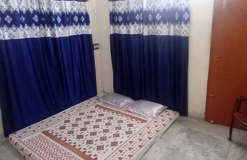 South Dum Dum Apartment | Rustic 2BHK Flat in Dum Dum Kolkata with AC