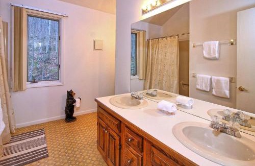 Killington House | Rustic 3 bedroom home Moose Lodge