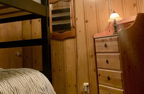 Algonquin Highlands Cottage | Rustic and Spacious Lakefront Oasis. Sleeps 10, Endless fun!