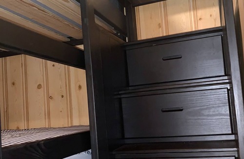 Algonquin Highlands Cottage | Rustic and Spacious Lakefront Oasis. Sleeps 10, Endless fun!