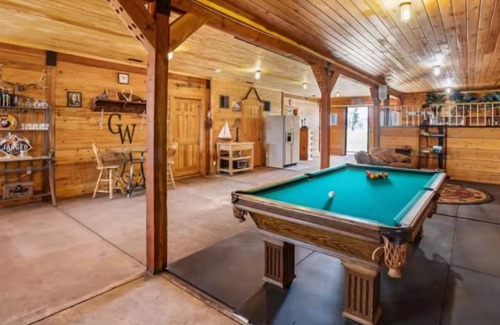 Victor House | Rustic Barn on 51 Acres