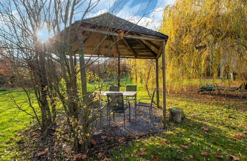 Bohon House | Rustic Bohon Family Retreat