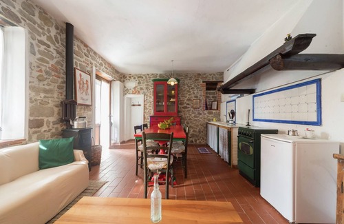 San Marcello Piteglio Ski Chalet | Rustic Chalet with Pool