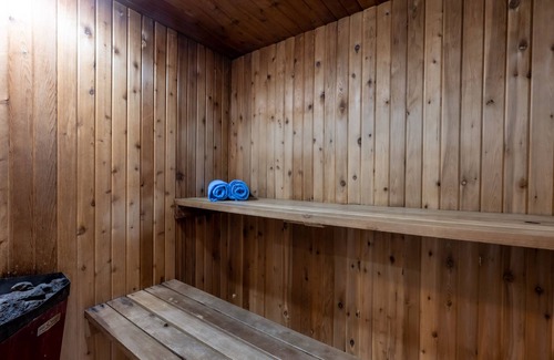 Sainte-Agathe-des-Monts Ski Chalet | Rustic-Style for 2