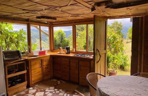 Salento Ski Chalet | Rustic Cabin in Salento