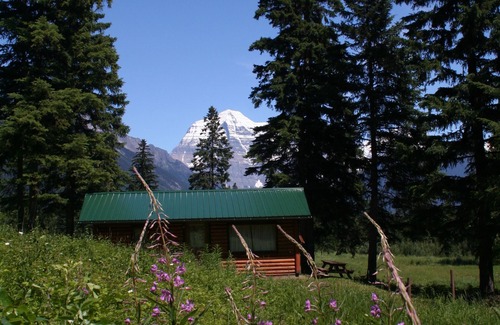 Regional District of Fraser-Fort George Cabin | Rustic cabin in the Canadian Rockies!
