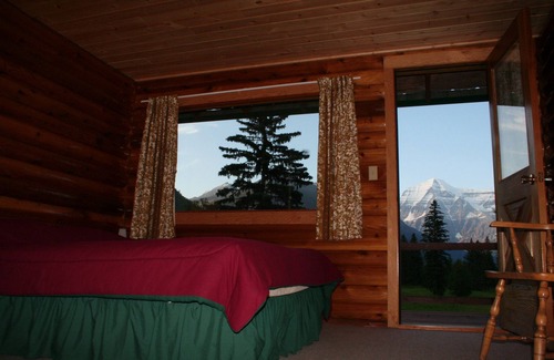Regional District of Fraser-Fort George Cabin | Rustic cabin in the Canadian Rockies!